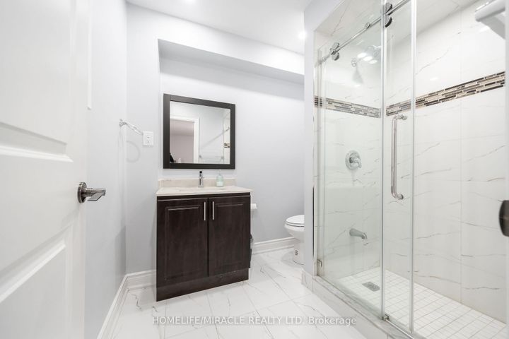 Photo 6 at 11 Noranda Crescent, Bram West, Brampton