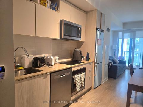 Photo 5 at 1625 - 70 Princess Street, Moss Park, Toronto