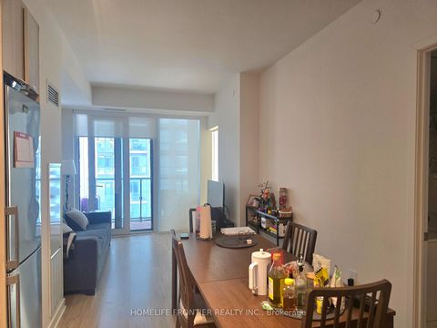 Photo 7 at 1625 - 70 Princess Street, Moss Park, Toronto