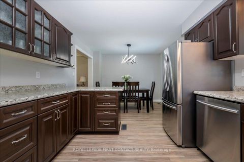 Photo 7 at 23 Virgilwood Crescent, Cundles East, Barrie