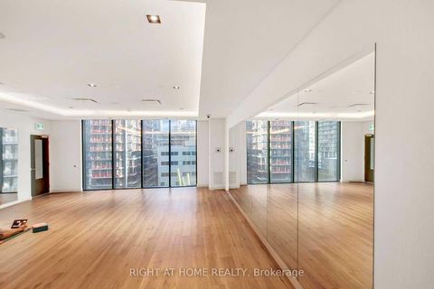 Photo 10 at 1501 - 330 Richmond Street W, Waterfront Communities C1, Toronto