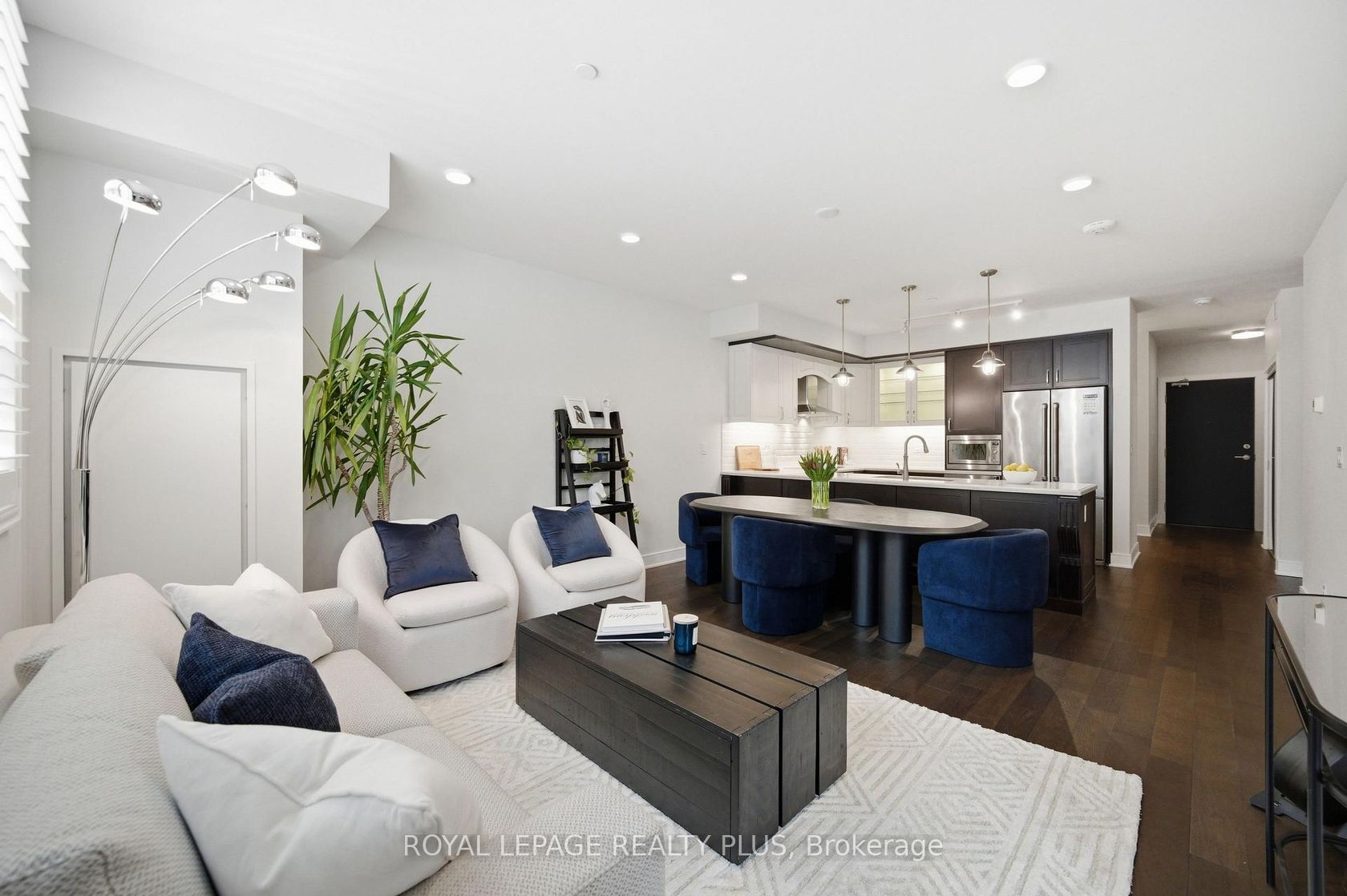 117 - 1575 Lakeshore Road W, Clarkson, Mississauga 