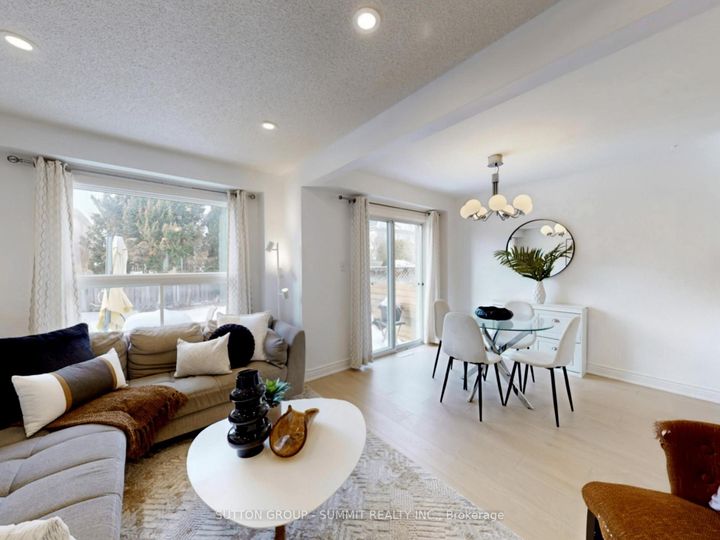 Photo 2 at 5139 Porter Street N, Uptown, Burlington