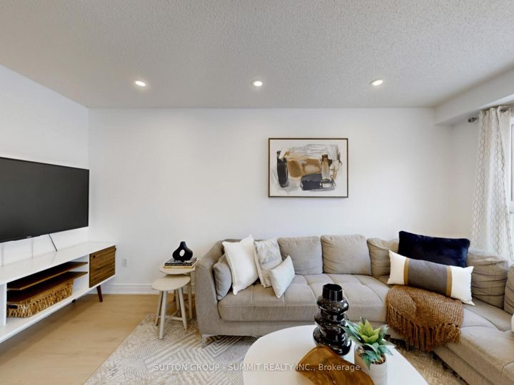 Photo 3 at 5139 Porter Street N, Uptown, Burlington