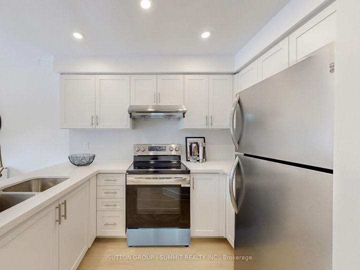 Photo 5 at 5139 Porter Street N, Uptown, Burlington