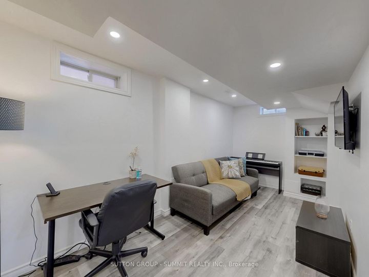 Photo 35 at 5139 Porter Street N, Uptown, Burlington