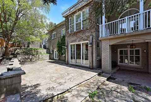 Photo 34 at 5 Humberview Drive, Islington Woods, Vaughan