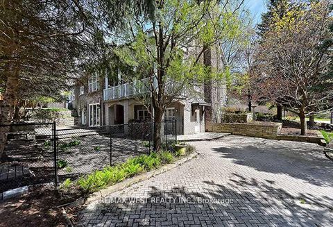 Photo 36 at 5 Humberview Drive, Islington Woods, Vaughan