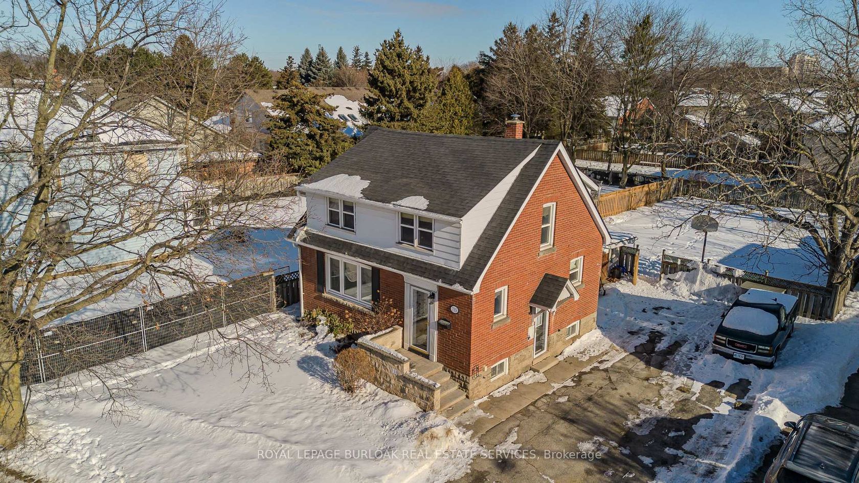 755 Maple Avenue, Brant, Burlington 