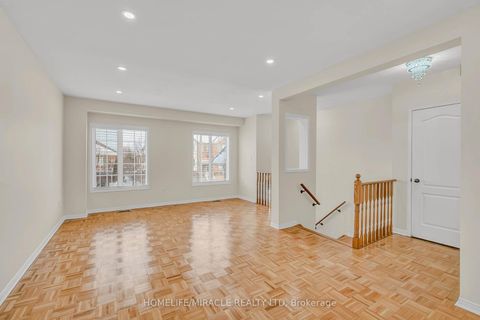 Photo 5 at 17 Pikake Court, Vellore Village, Vaughan