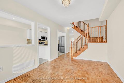 Photo 10 at 17 Pikake Court, Vellore Village, Vaughan