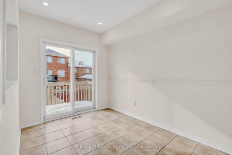 Photo 11 at 17 Pikake Court, Vellore Village, Vaughan