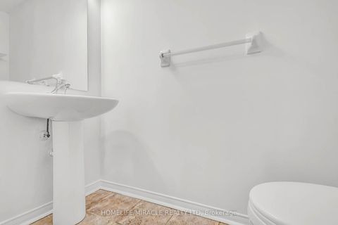 Photo 15 at 17 Pikake Court, Vellore Village, Vaughan