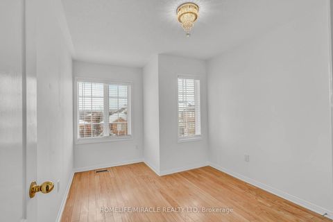 Photo 24 at 17 Pikake Court, Vellore Village, Vaughan