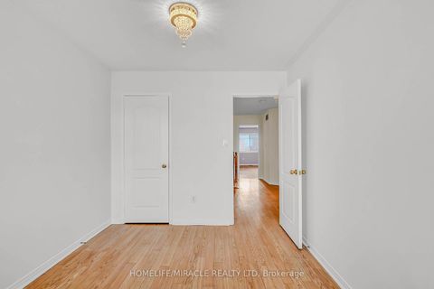 Photo 25 at 17 Pikake Court, Vellore Village, Vaughan