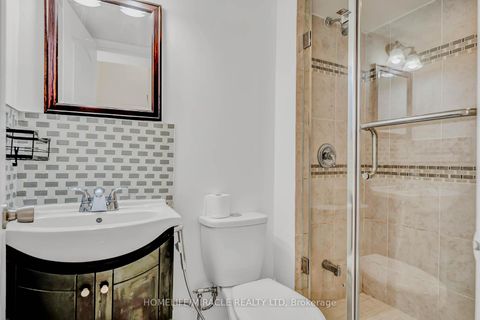 Photo 31 at 17 Pikake Court, Vellore Village, Vaughan