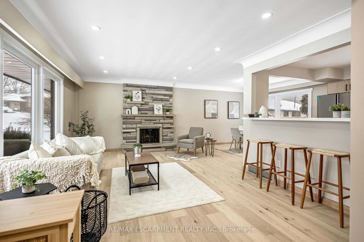 Photo 9 at 626 Iroquois Avenue, Ancaster, Hamilton