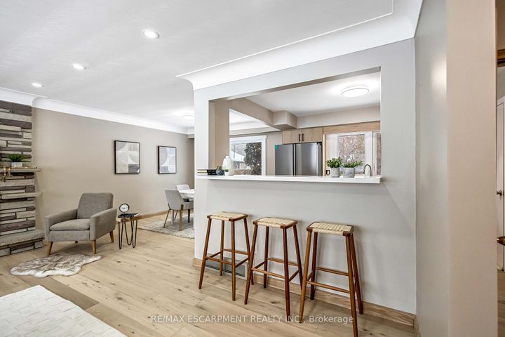 Photo 10 at 626 Iroquois Avenue, Ancaster, Hamilton