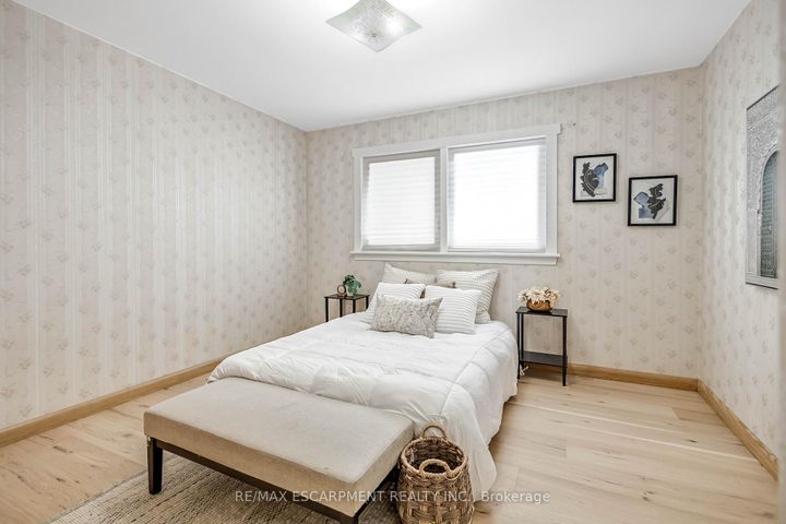 Photo 20 at 626 Iroquois Avenue, Ancaster, Hamilton