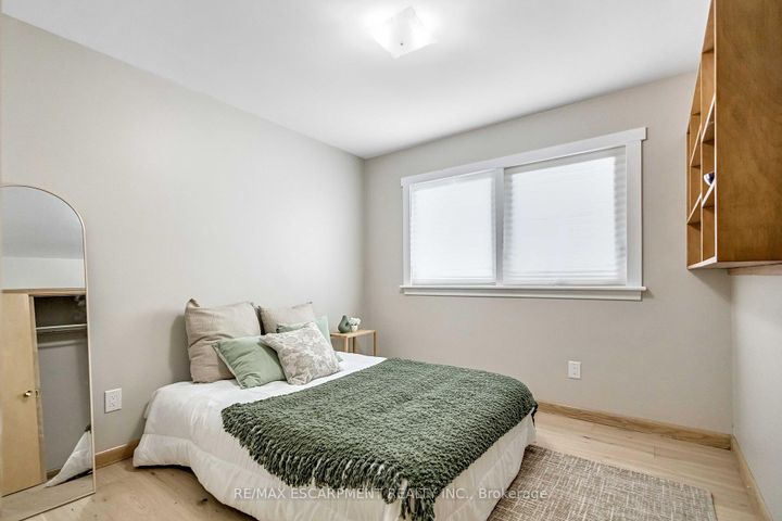 Photo 27 at 626 Iroquois Avenue, Ancaster, Hamilton