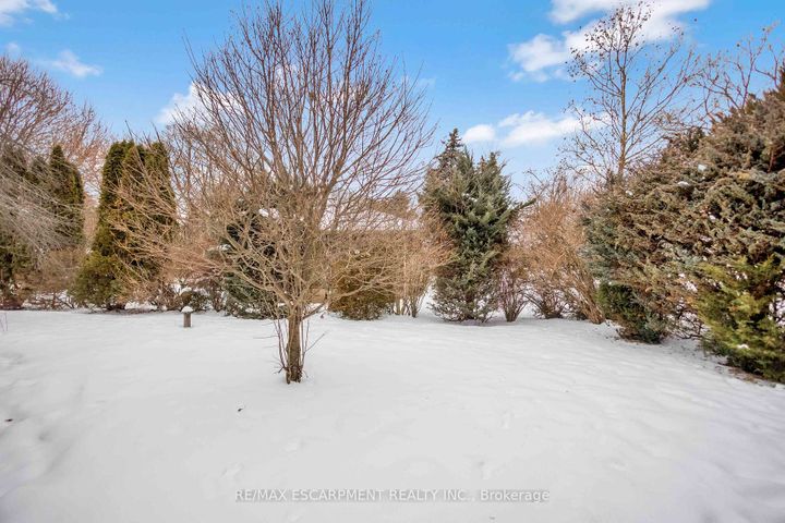 Photo 40 at 626 Iroquois Avenue, Ancaster, Hamilton