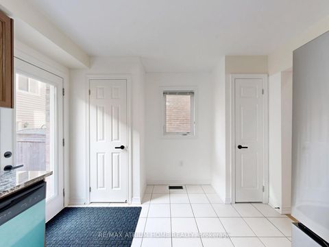 Photo 3 at 17 Kawneer Terrace, Dorset Park, Toronto