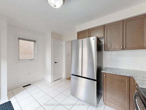 Photo 11 at 17 Kawneer Terrace, Dorset Park, Toronto