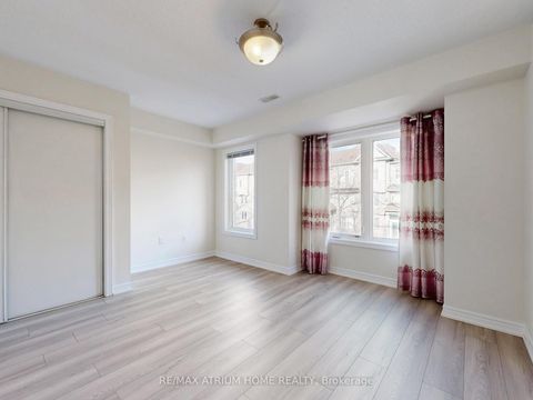 Photo 17 at 17 Kawneer Terrace, Dorset Park, Toronto