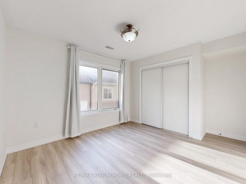 Photo 24 at 17 Kawneer Terrace, Dorset Park, Toronto