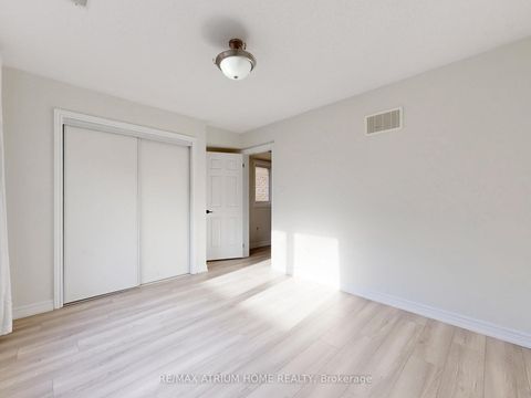 Photo 25 at 17 Kawneer Terrace, Dorset Park, Toronto