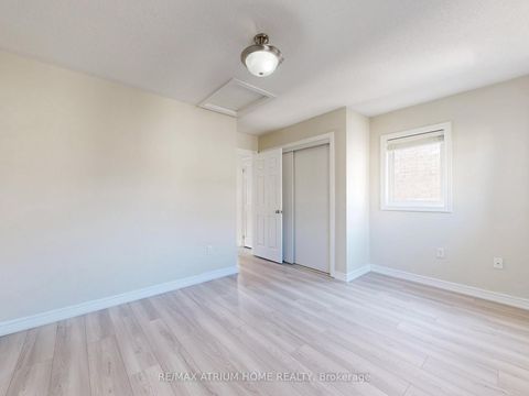 Photo 32 at 17 Kawneer Terrace, Dorset Park, Toronto