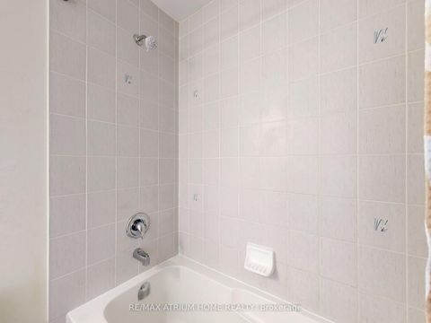 Photo 35 at 17 Kawneer Terrace, Dorset Park, Toronto