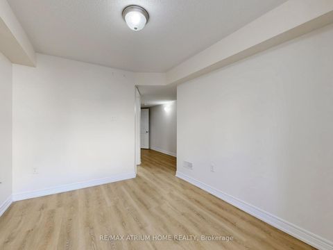 Photo 38 at 17 Kawneer Terrace, Dorset Park, Toronto