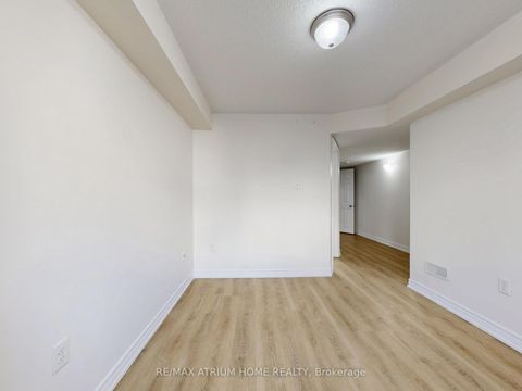 Photo 40 at 17 Kawneer Terrace, Dorset Park, Toronto