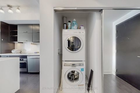 Photo 16 at 1403 - 1080 Bay Street, Bay Street Corridor, Toronto