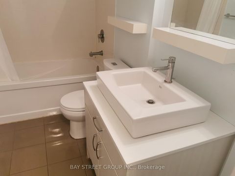 Photo 17 at 419 - 9205 Yonge Street, Langstaff, Richmond Hill