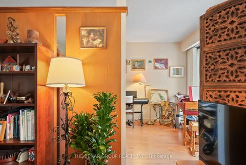 Photo 11 at 1709 - 65 Harbour Square, Waterfront Communities C1, Toronto