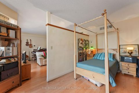 Photo 13 at 1709 - 65 Harbour Square, Waterfront Communities C1, Toronto