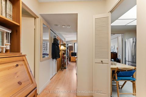 Photo 23 at 1709 - 65 Harbour Square, Waterfront Communities C1, Toronto