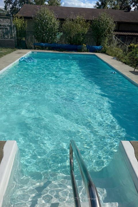 Photo 21 at 198 Ferndale Drive N, Edgehill Drive, Barrie