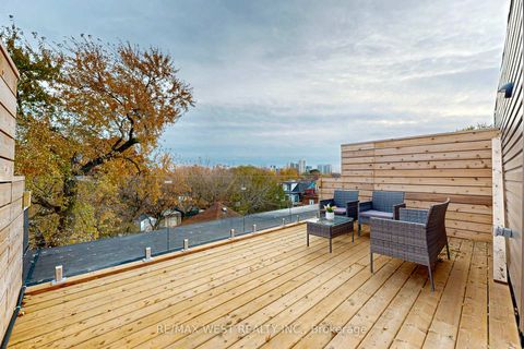 Photo 39 at 4 - 2639 R Dundas Street W, Junction Area, Toronto