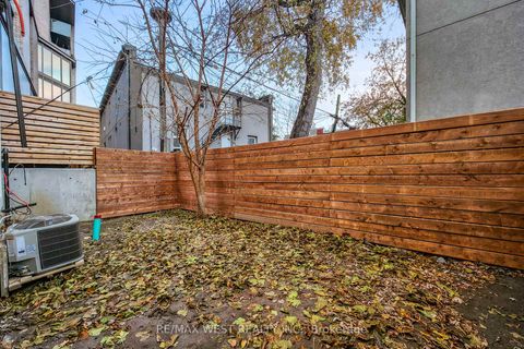 Photo 42 at 4 - 2639 R Dundas Street W, Junction Area, Toronto