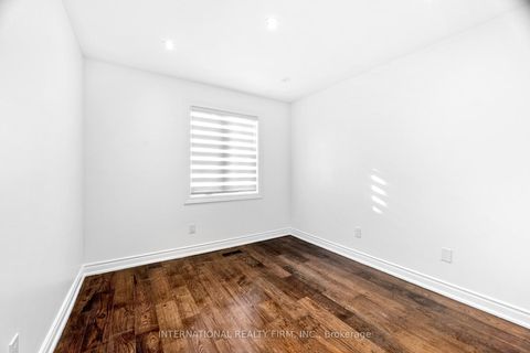 Photo 31 at 20 Blairville Road, Bathurst Manor, Toronto