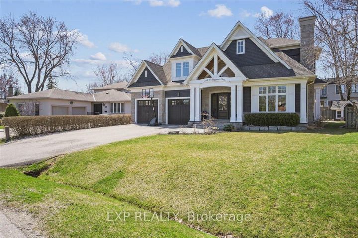 Photo 2 at 528 Wellington Crescent, WO West, Oakville