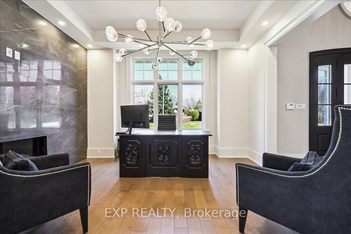 Photo 7 at 528 Wellington Crescent, WO West, Oakville