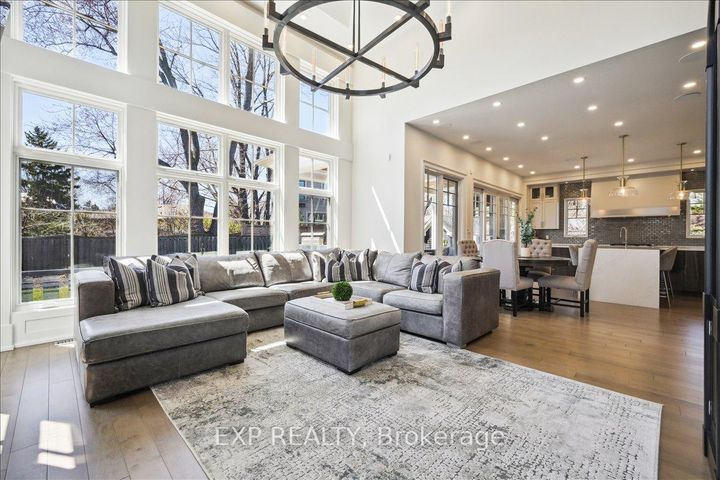 Photo 16 at 528 Wellington Crescent, WO West, Oakville