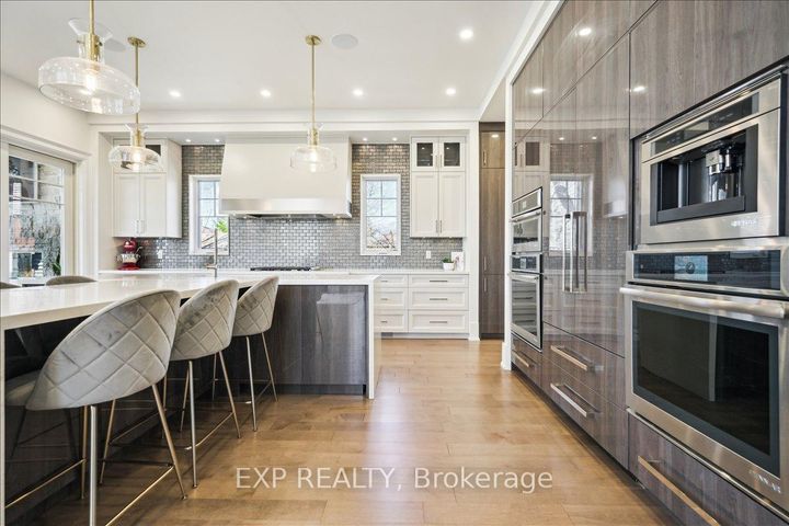 Photo 21 at 528 Wellington Crescent, WO West, Oakville