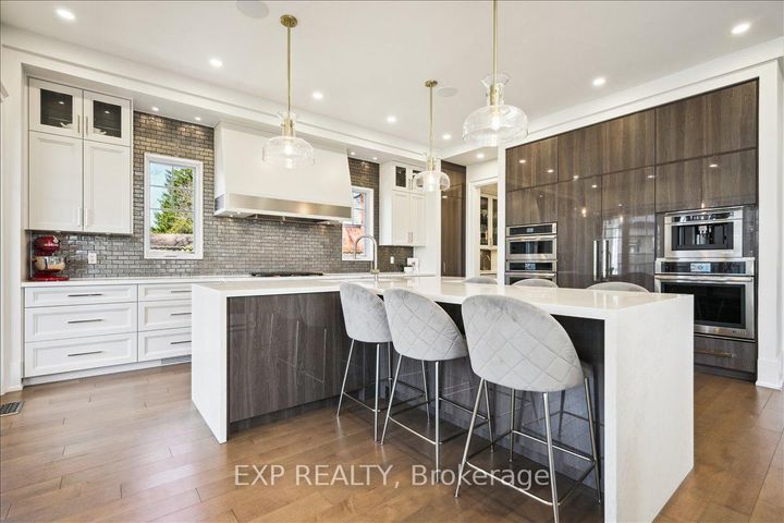 Photo 22 at 528 Wellington Crescent, WO West, Oakville