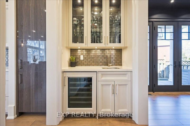 Photo 25 at 528 Wellington Crescent, WO West, Oakville