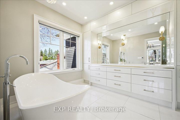 Photo 29 at 528 Wellington Crescent, WO West, Oakville